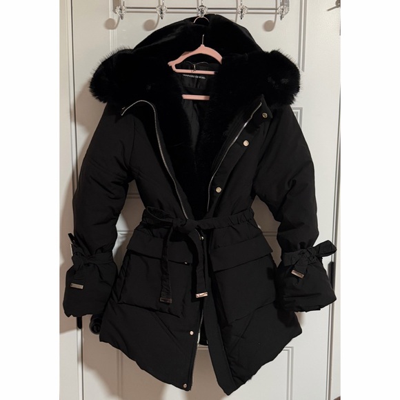 Maniere De Voir Black Puffer Jacket with Faux Fur Trim - Picture 6 of 13